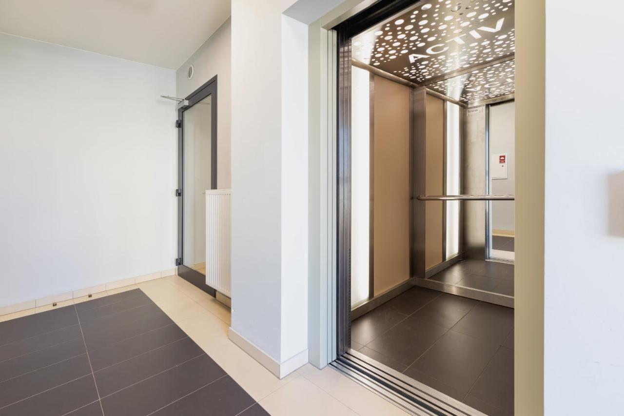 Mogilska Apartments By Renters Prestige Краков Экстерьер фото